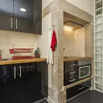 アパート Remodeled Historic In Bairro Alto リスボン