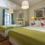 Remodeled Historic In Bairro Alto Διαμέρισμα *