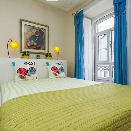 Remodeled Historic In Bairro Alto Apartament Lizbona
