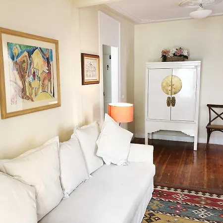 Remodeled Historic In Bairro Alto 아파트 *