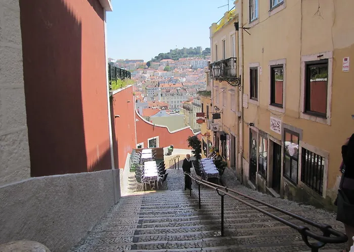 Remodeled Historic In Bairro Alto Lisboa