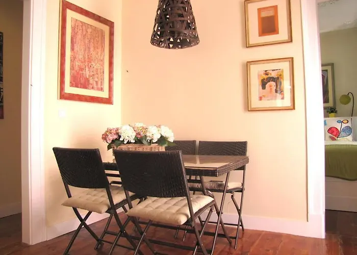 Remodeled Historic In Bairro Alto Lejlighed