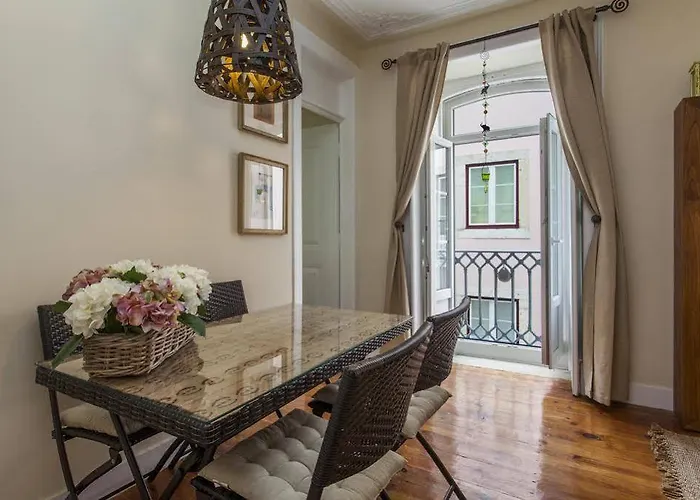 Apartamento Remodeled Historic In Bairro Alto