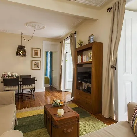 Remodeled Historic In Bairro Alto Apartament Lizbona
