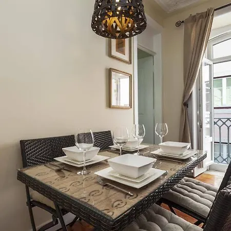 Appartamento Remodeled Historic In Bairro Alto Lisbona