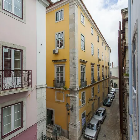 Remodeled Historic In Bairro Alto Lisboa